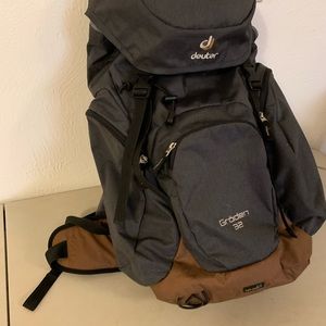 Deuter 32 backpack